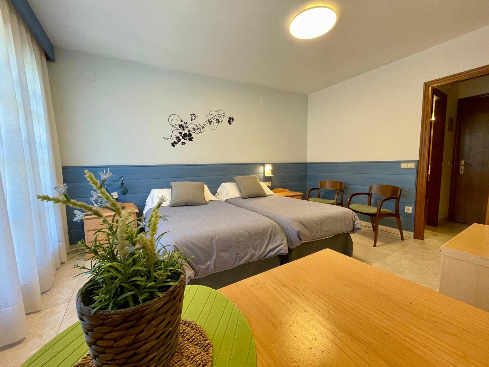 Aparthotel Les Corts Llivia Eksteriør bilde